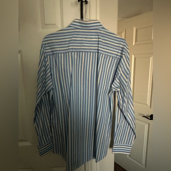 Men’s Formal Dress Shirt - Picture 2 of 3